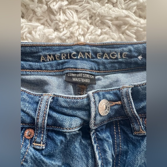 American Eagle Comfort Stretch Waistband Jeans Size 2 - Picture 2 of 4